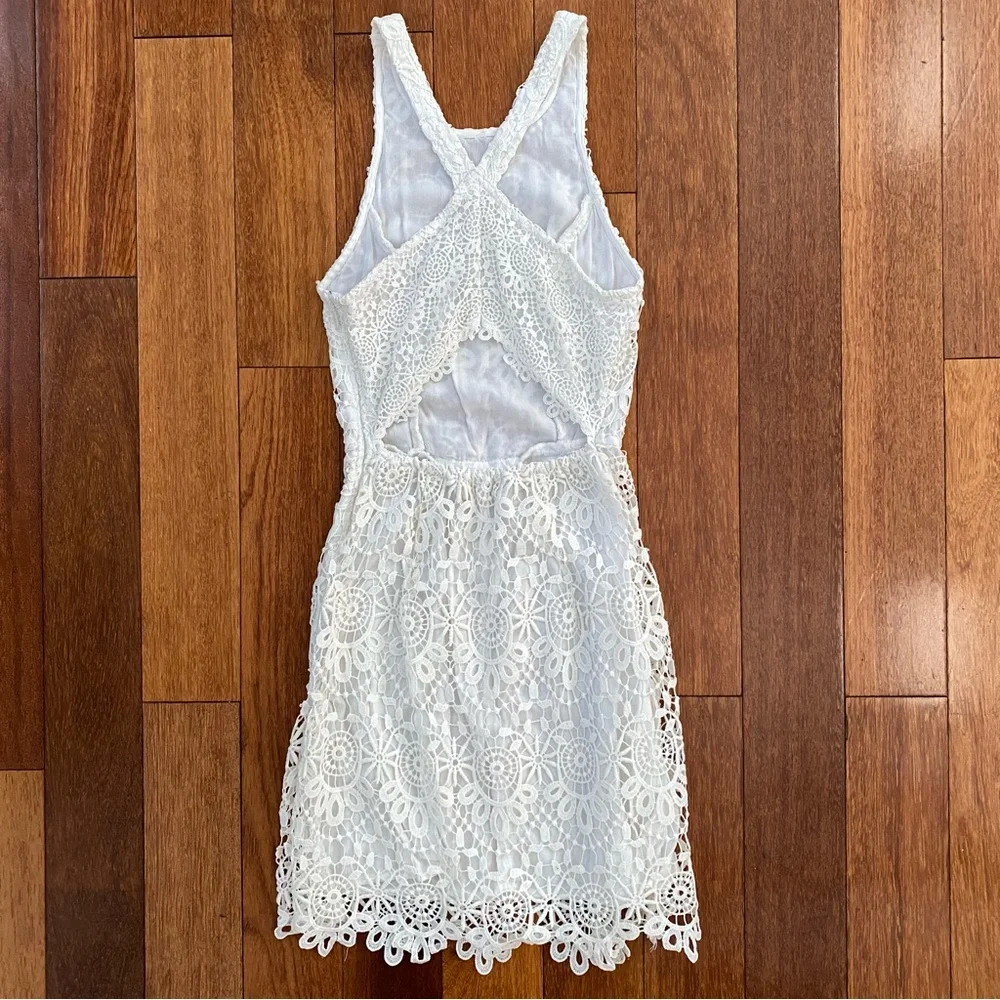 Hollister Co. High Neck Cut Out Back Crochet Lace White Dress Women's Size XS - Picture 3 of 14